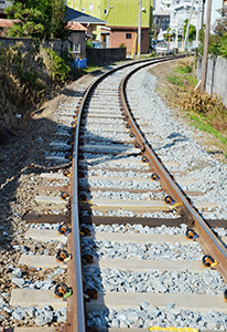 紀州鉄道 枕木のコンクリート化進む – 日高新報